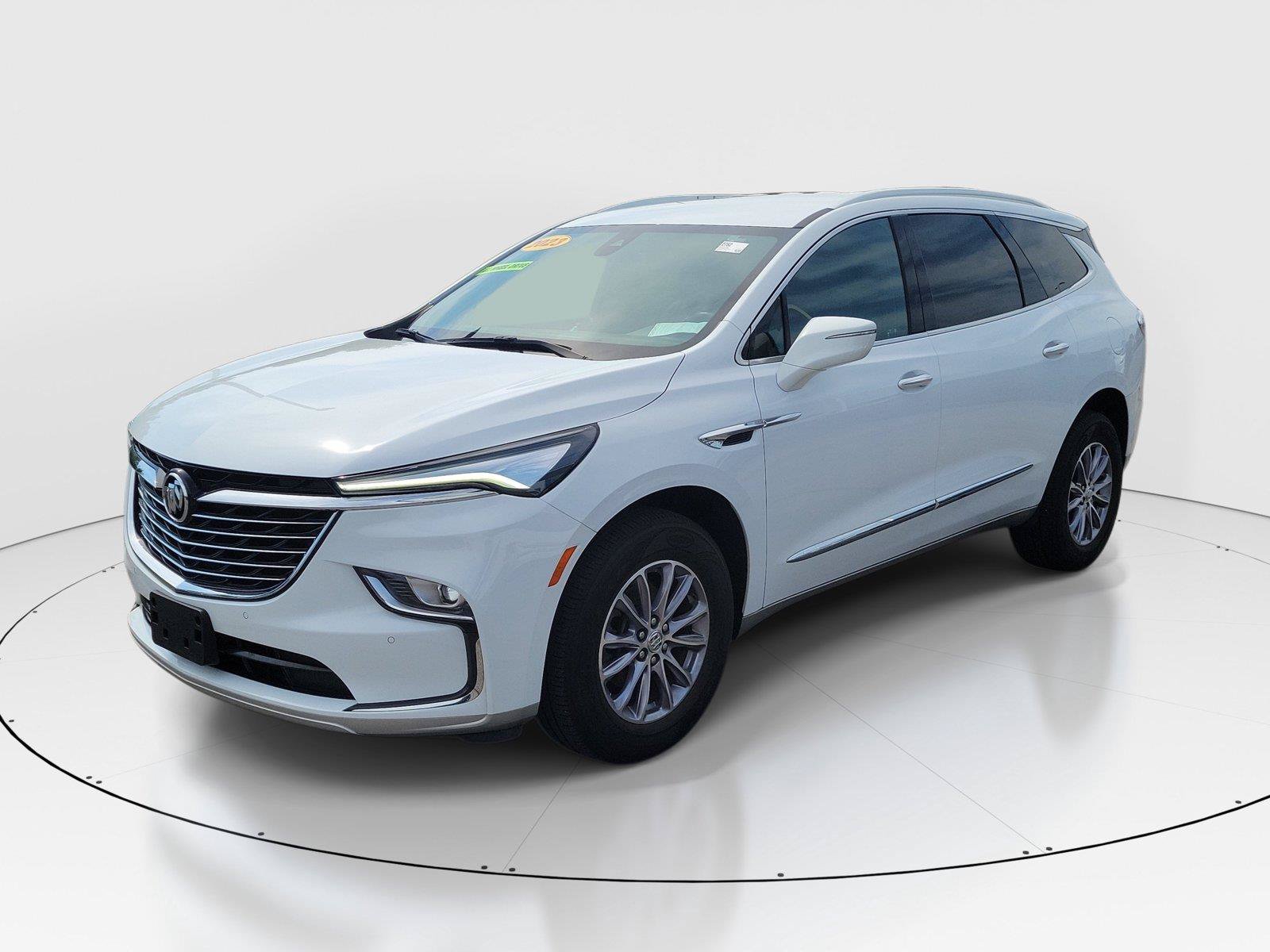 Used 2023 Buick Enclave Essence AWD/4WD image 2