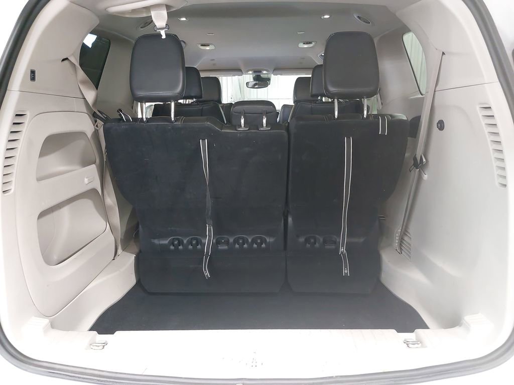 Used 2024 Chrysler Pacifica Touring-L FWD image 12
