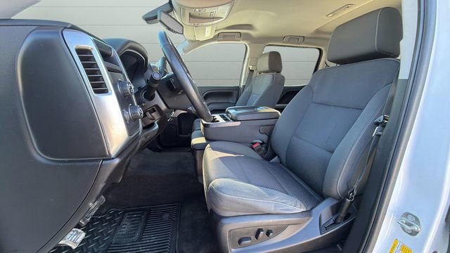 Used 2018 Chevrolet Silverado 1500 LT w/ LT Eassist Package AWD/4WD image 9