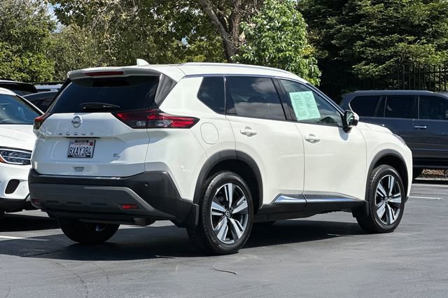 Used 2021 Nissan Rogue SL w/ Premium Package image 3