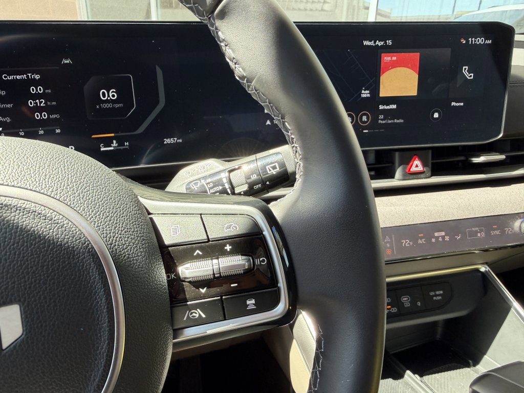 Used 2026 Kia Carnival SX FWD image 32