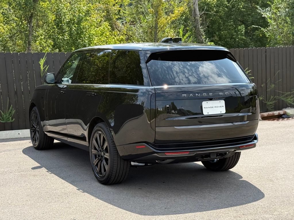 New 2026 Land Rover Range Rover Long Wheelbase SE AWD/4WD image 3