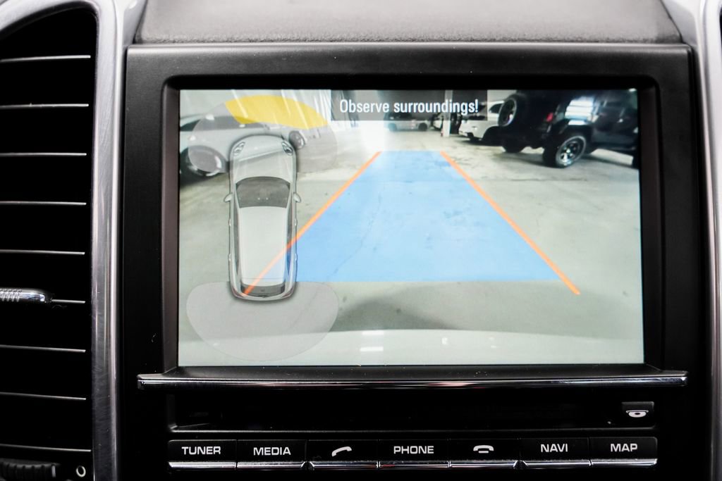 Used 2015 Porsche Cayenne S image 17