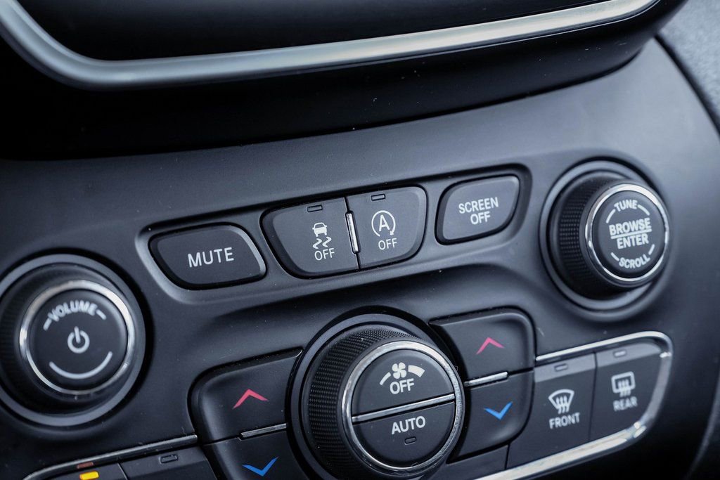 Used 2022 Jeep Cherokee Latitude Lux image 37