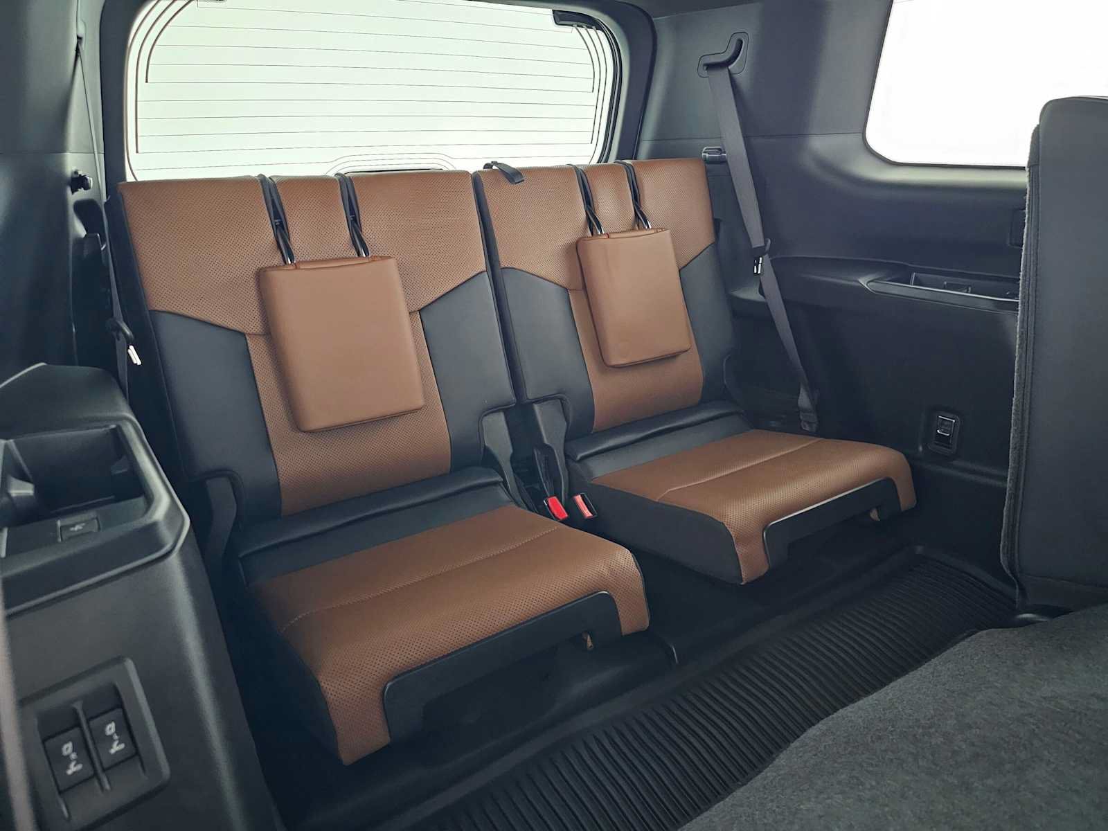 New 2026 Lexus GX 550 w/ Accessory Package (2T) AWD/4WD image 13