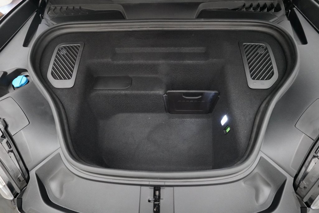 Used 2024 Porsche Macan 4 Electric image 32