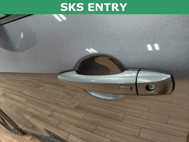 Used 2025 Nissan Rogue SV image 6