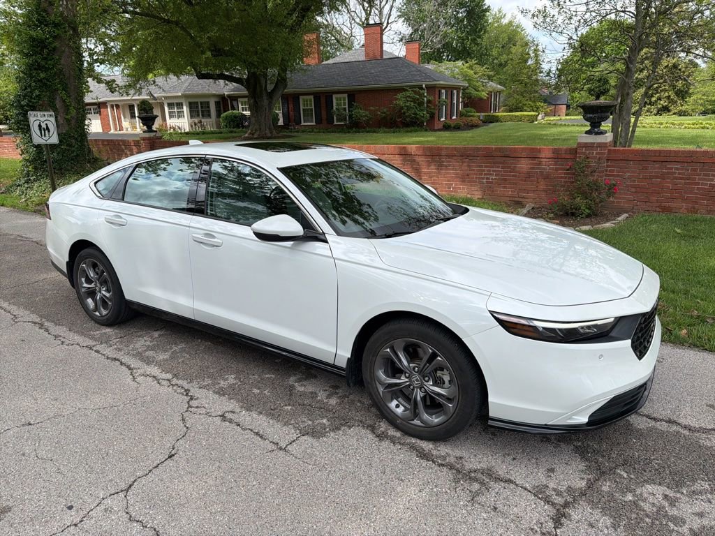 Used 2023 Honda Accord EX-L image 13