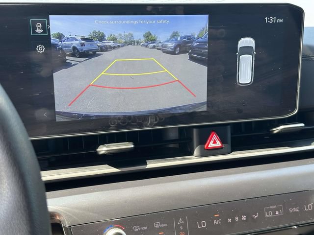 Used 2025 Kia Carnival LX FWD image 21