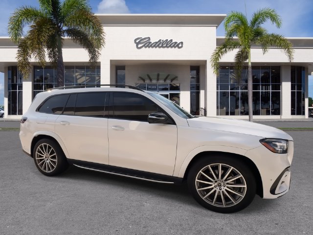 Used 2024 Mercedes-Benz GLS 450 4MATIC image 17