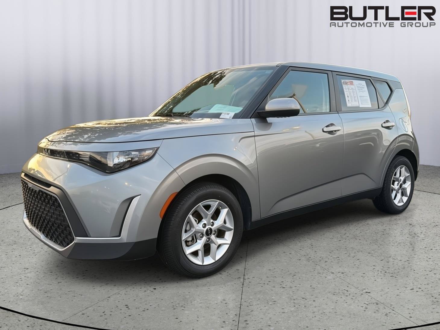 Used 2024 Kia Soul LX w/ Option Group 015 FWD image 1