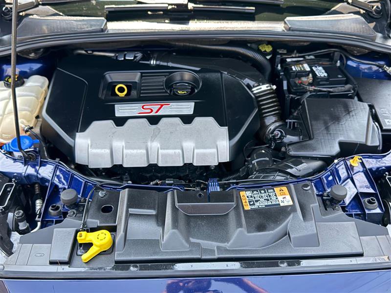 Used 2016 Ford Focus ST image 39