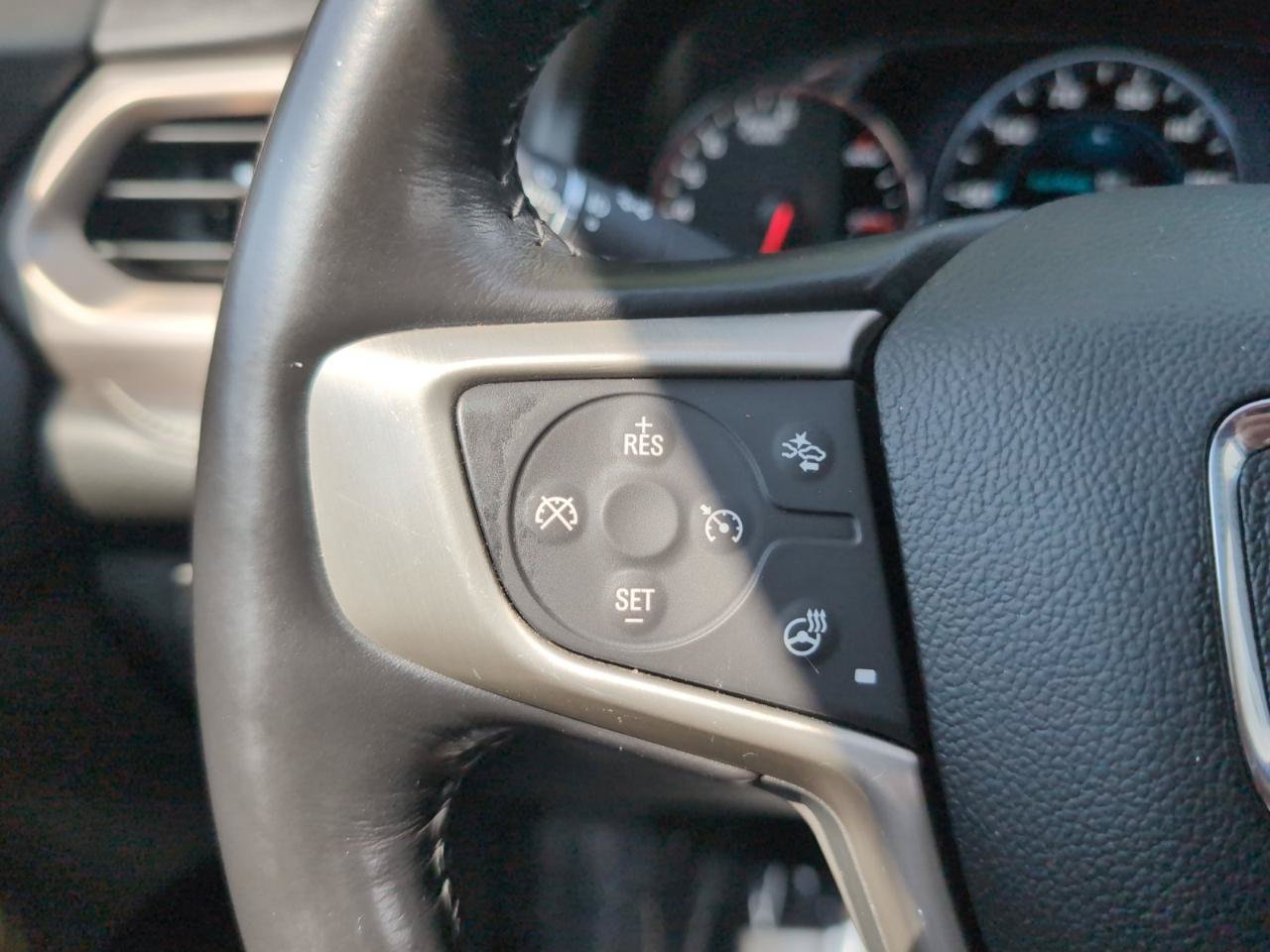 Used 2019 GMC Acadia Denali AWD/4WD image 20