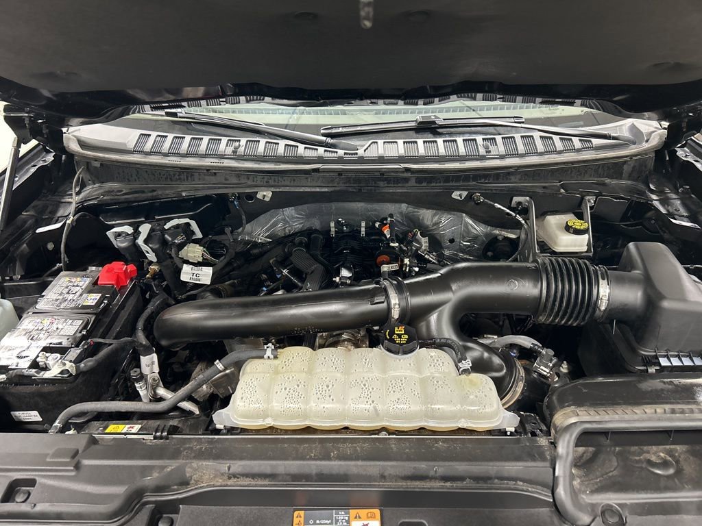 Certified 2025 Ford Expedition Platinum AWD/4WD image 36