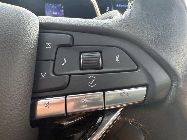 Used 2023 Cadillac Escalade ESV Premium Luxury image 25