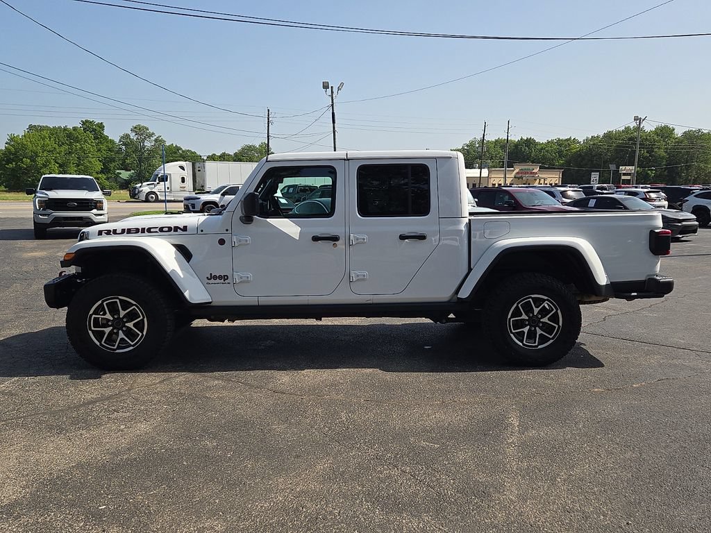 Used 2024 Jeep Gladiator Rubicon AWD/4WD image 2
