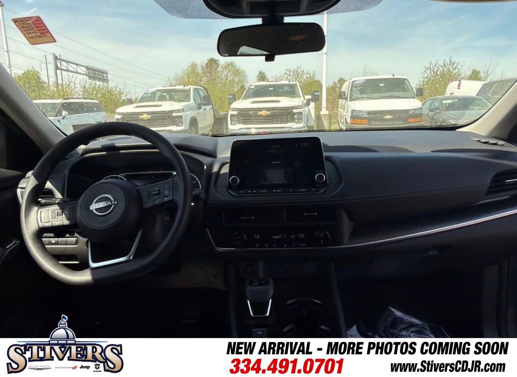 Used 2024 Nissan Rogue SV image 13