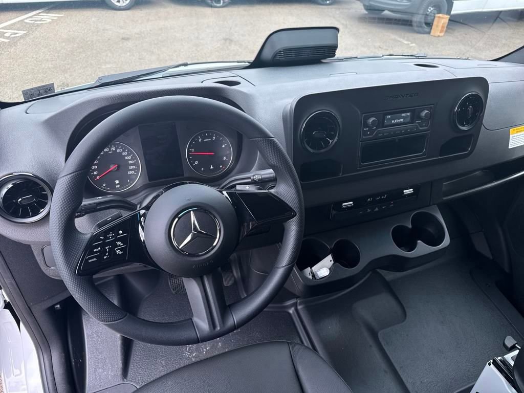 New 2025 Mercedes-Benz Sprinter 2500 image 12