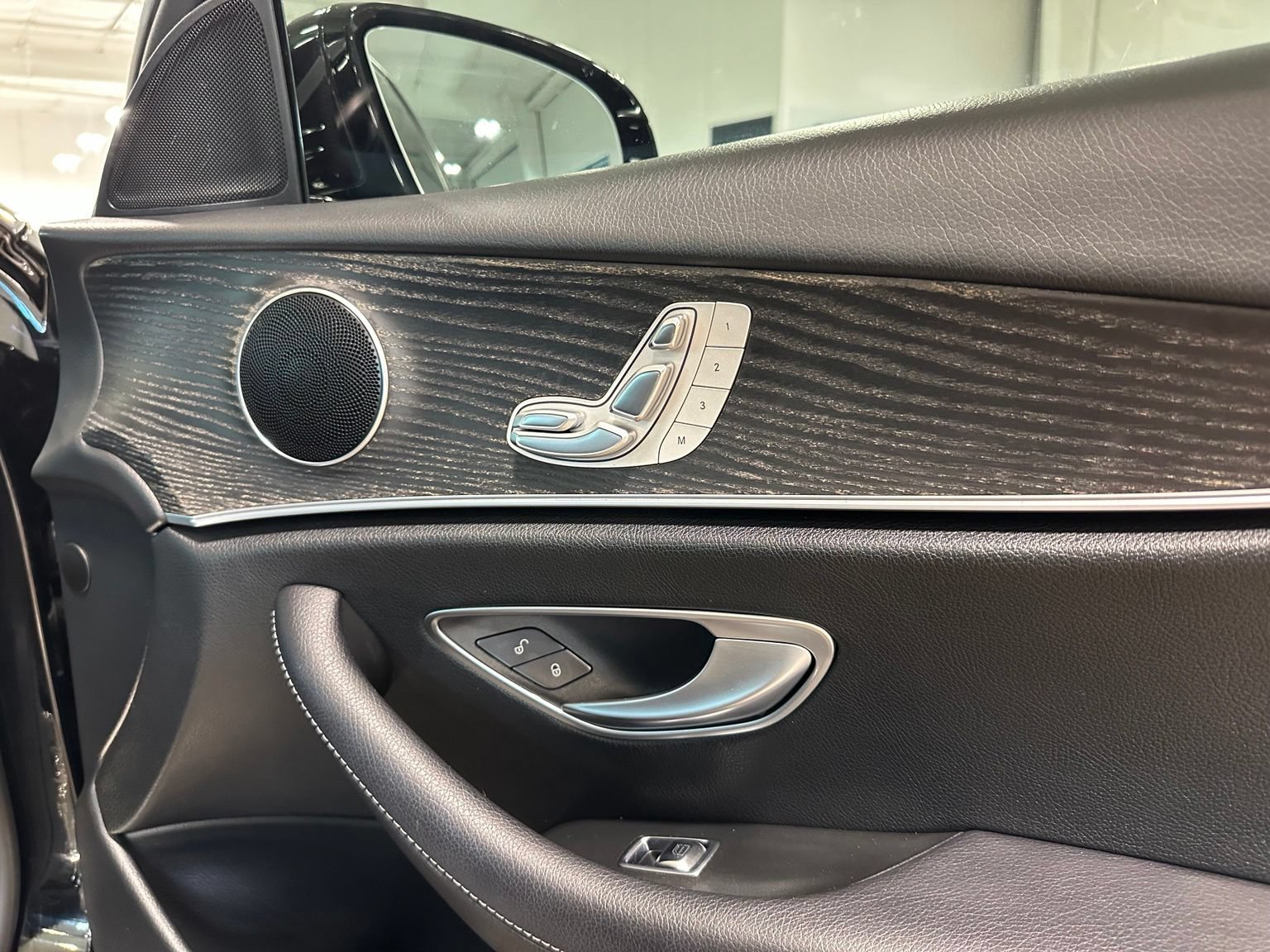 Used 2020 Mercedes-Benz E 350 Sedan image 37