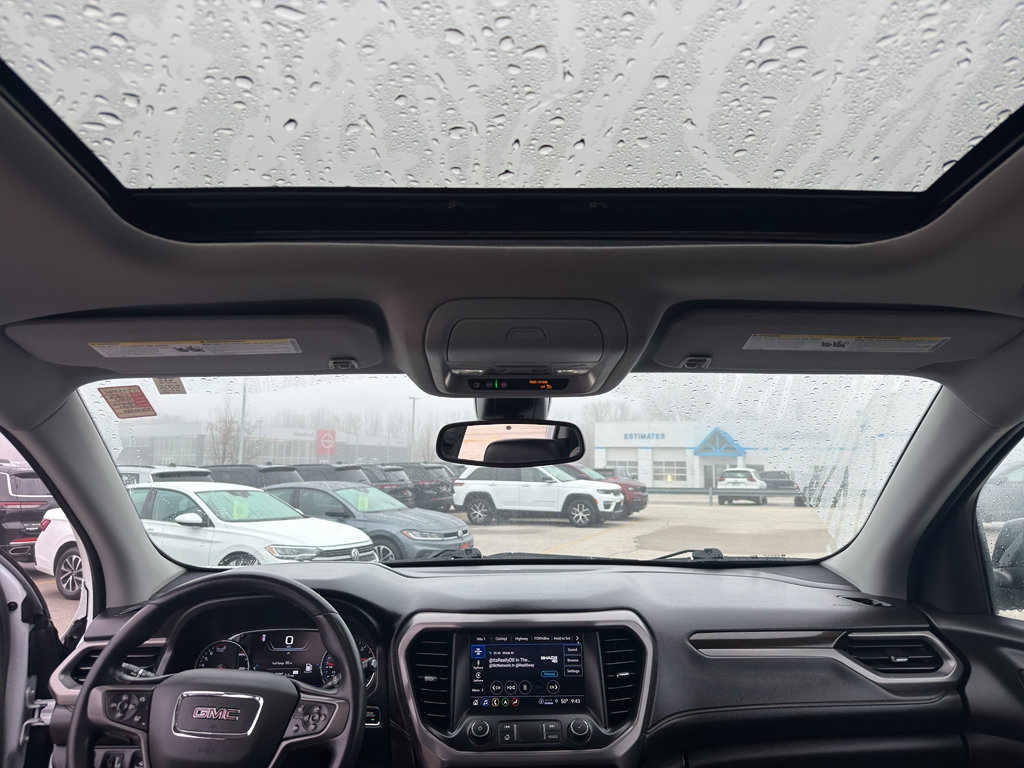 Used 2022 GMC Acadia AT4 w/ Technology Package AWD/4WD image 29