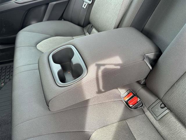 Used 2019 Toyota Camry LE FWD image 11
