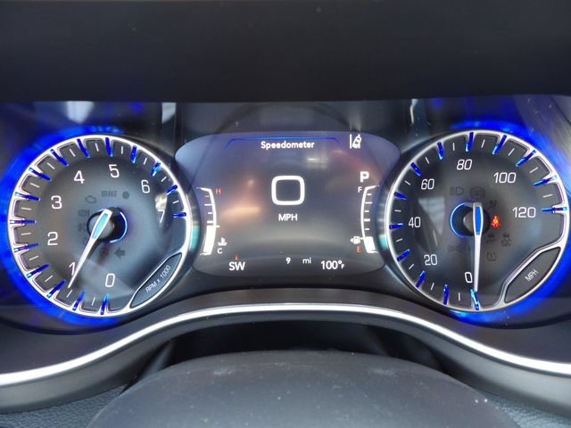 New 2027 Chrysler Pacifica Select FWD image 19