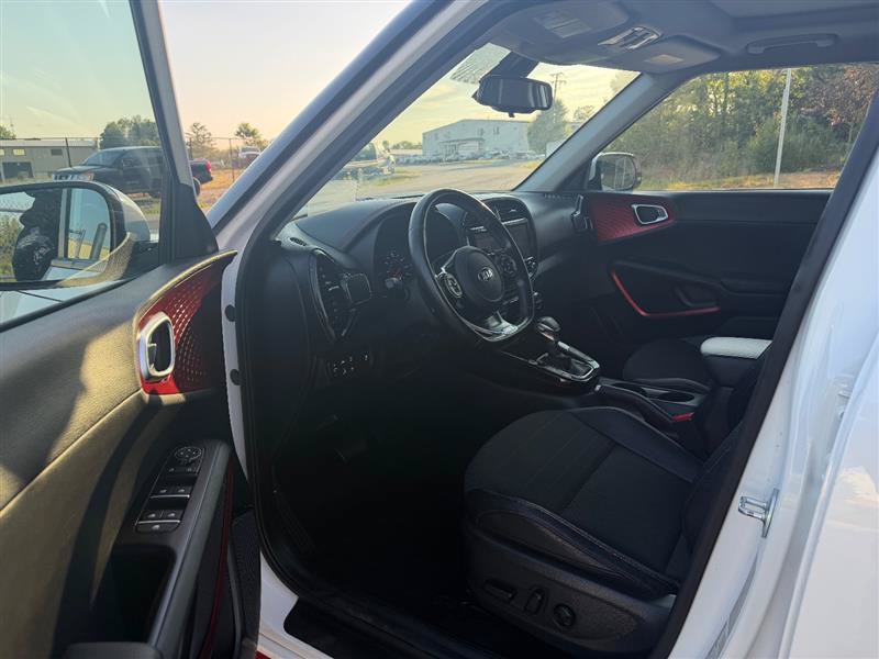 Used 2020 Kia Soul GT-Line Turbo FWD image 14