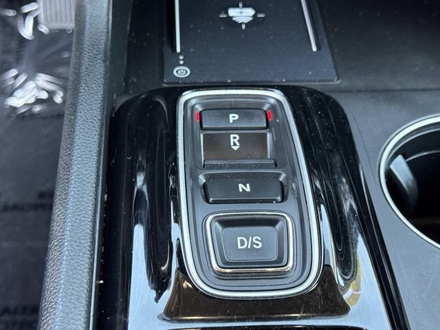 Used 2025 Honda Pilot EX-L image 16