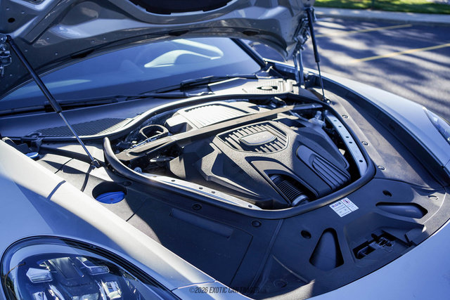 Used 2020 Porsche Panamera RWD image 18