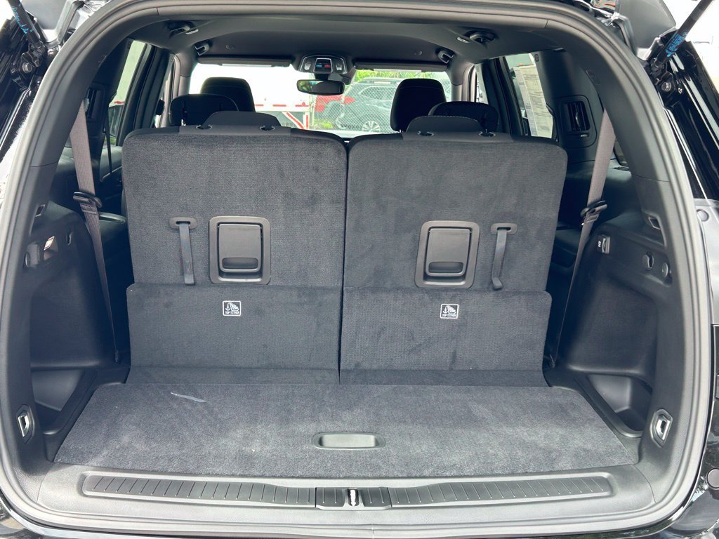 New 2024 Jeep Grand Cherokee L Laredo RWD image 31