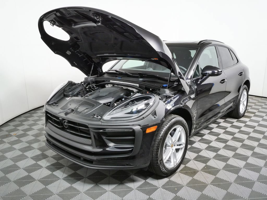 New 2026 Porsche Macan AWD/4WD image 34