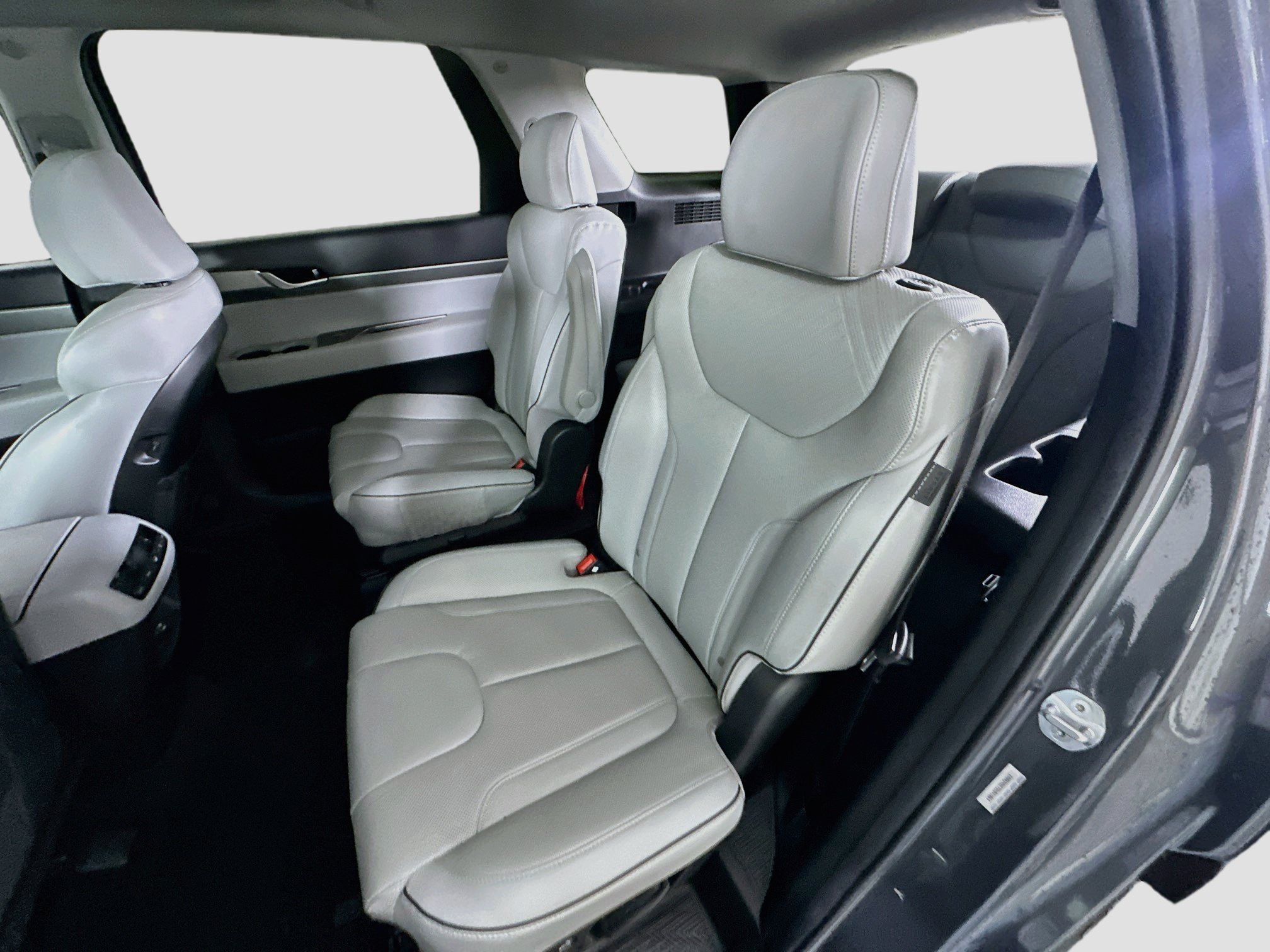 Used 2025 Hyundai Palisade SEL FWD image 28