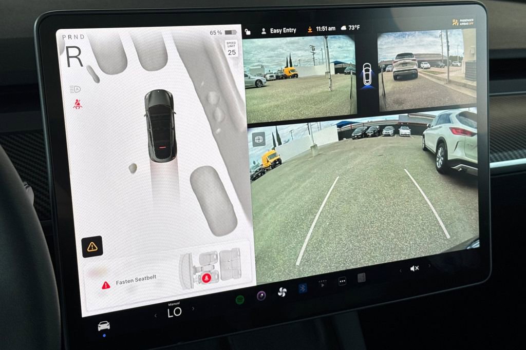 Used 2025 Tesla Model Y Performance image 18