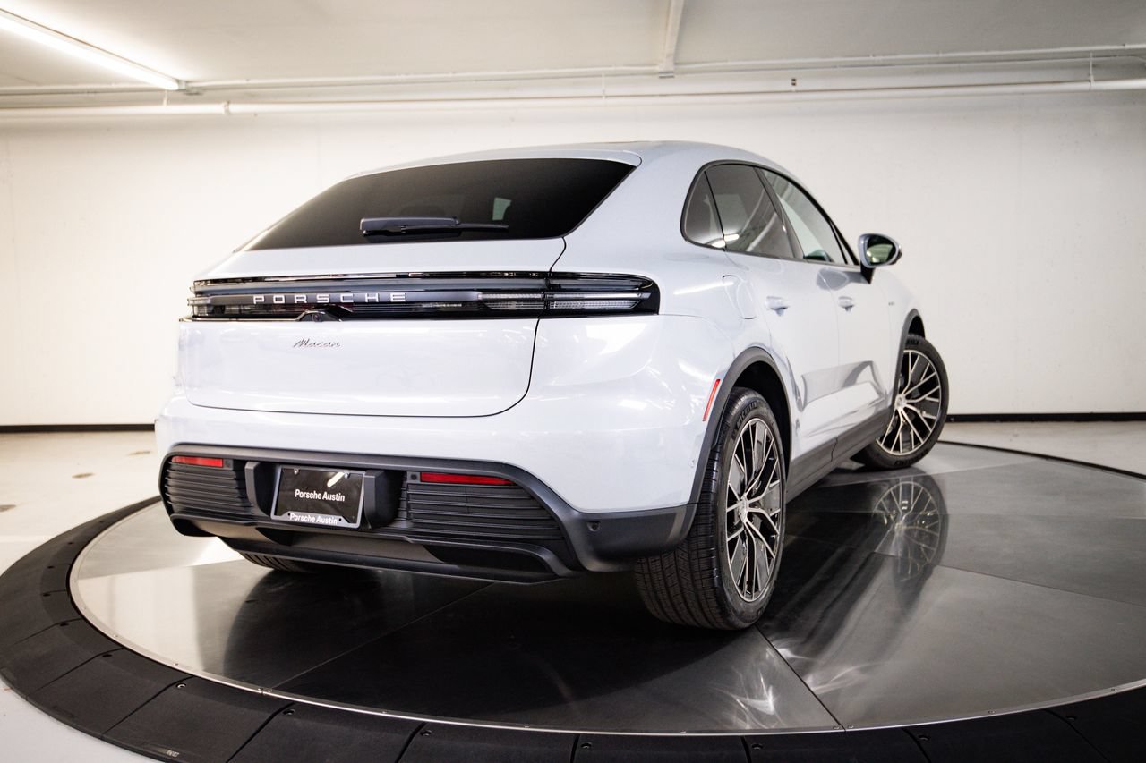 New 2026 Porsche Macan Electric RWD image 7