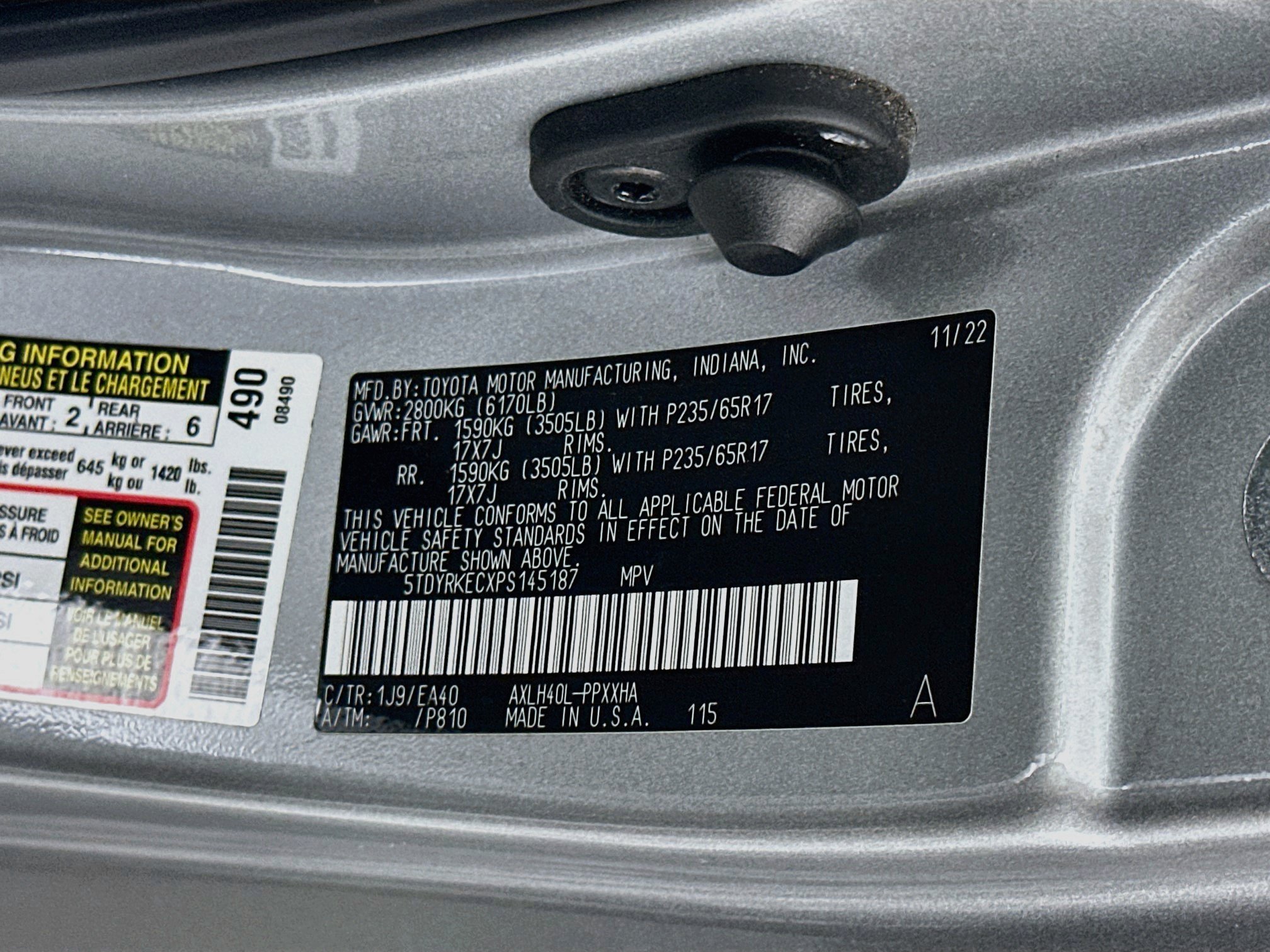 Used 2023 Toyota Sienna XLE FWD image 12