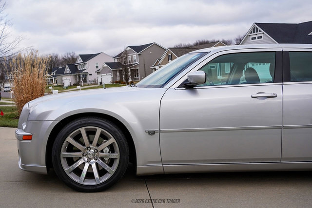 Used 2006 Chrysler 300 SRT8 w/ SRT Option Group II image 4