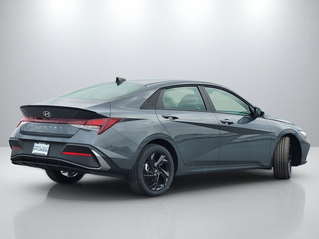 New 2026 Hyundai Elantra Sport image 4