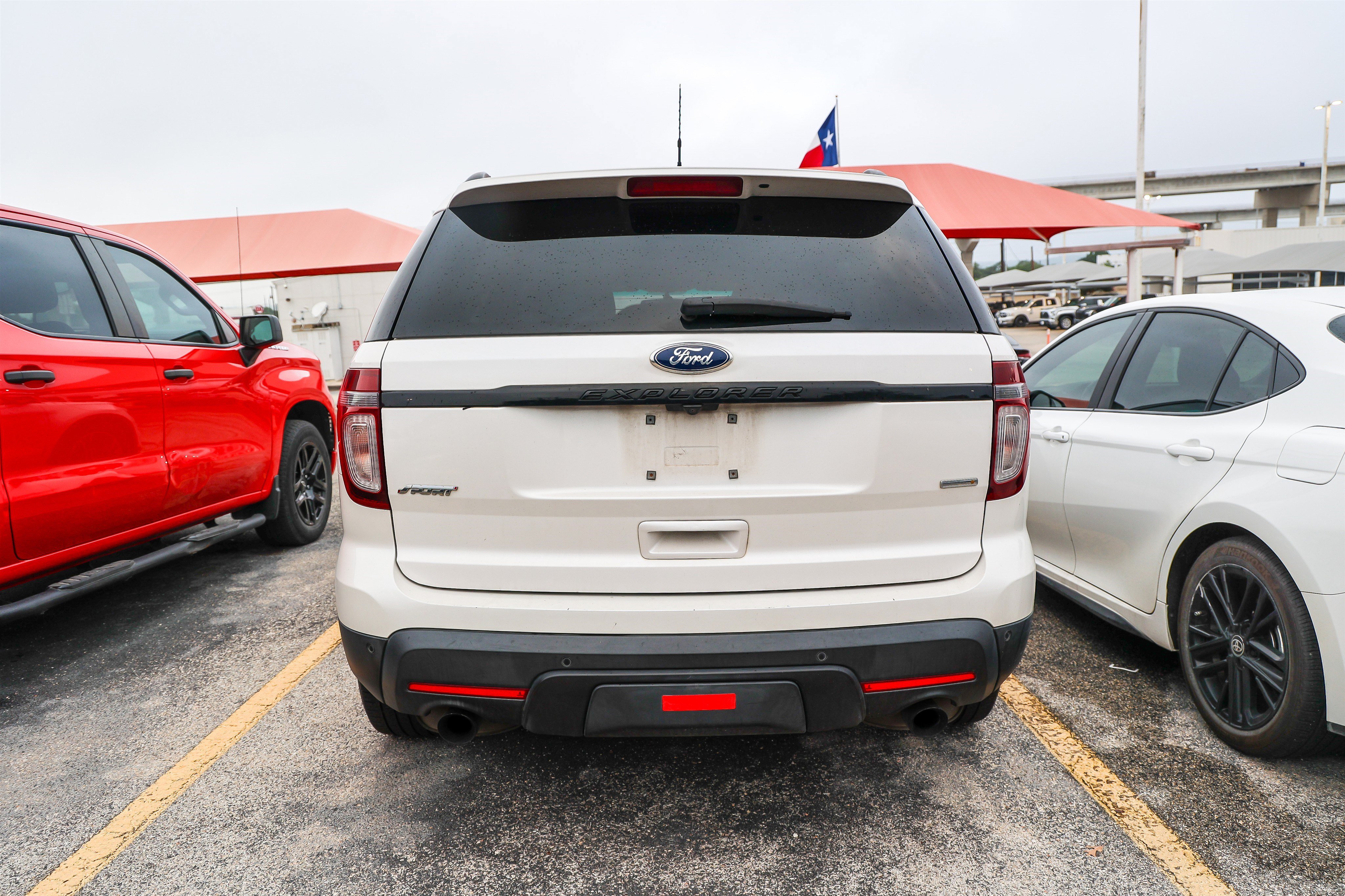 Used 2014 Ford Explorer Sport w/ Equipment Group 401A AWD/4WD image 6