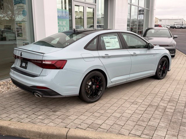 New 2027 Volkswagen Jetta GLI Autobahn FWD image 5
