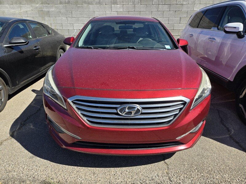 Used 2015 Hyundai Sonata SE w/ Cargo Package FWD image 3