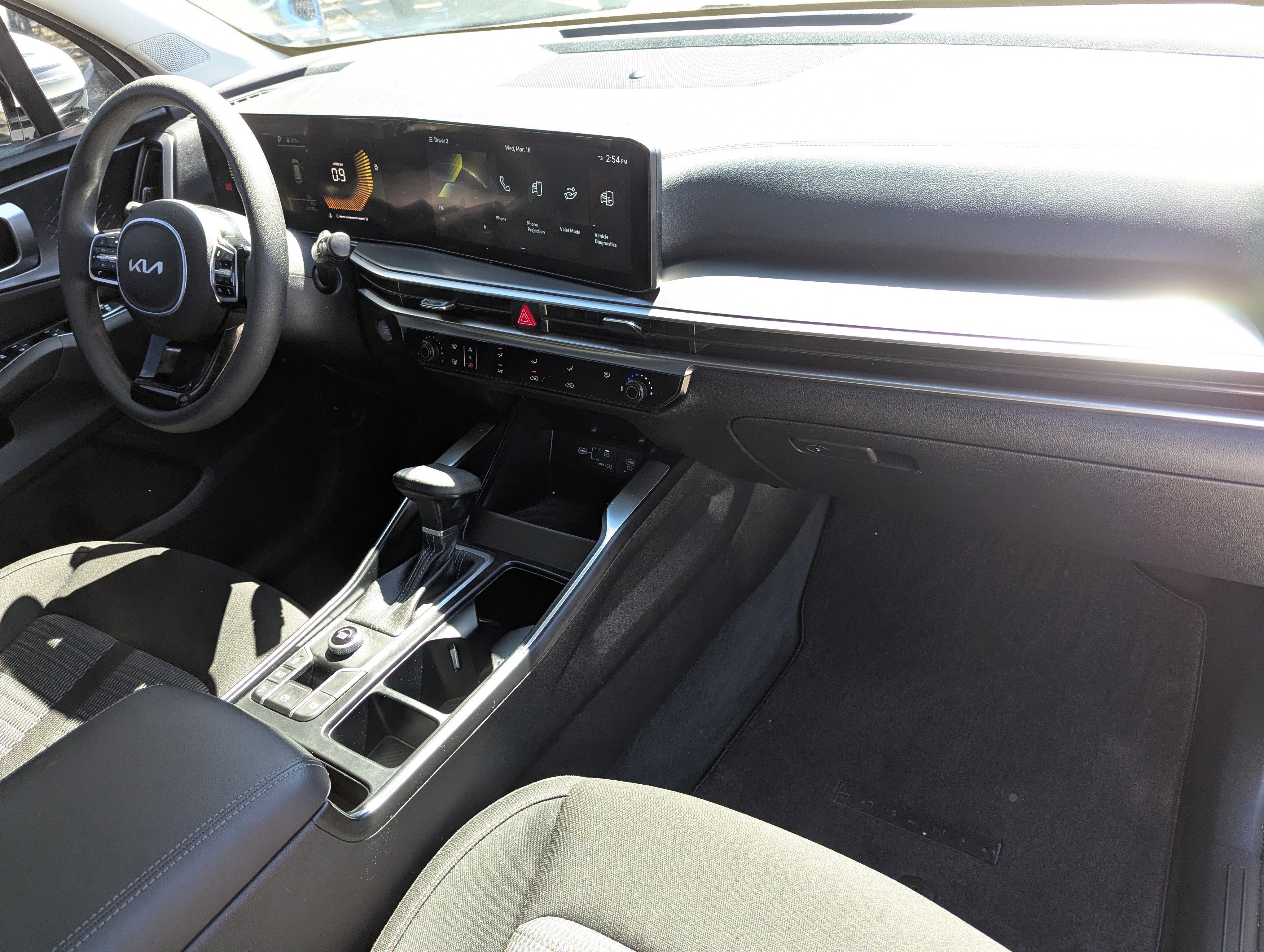 Certified 2025 Kia Sorento LX image 11
