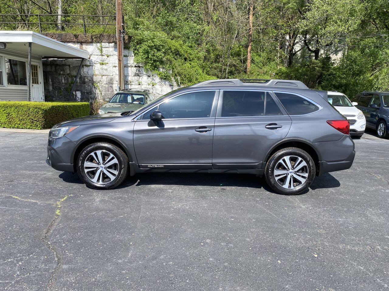 Used 2019 Subaru Outback 3.6R Limited w/ Protection Package #1 AWD/4WD image 2