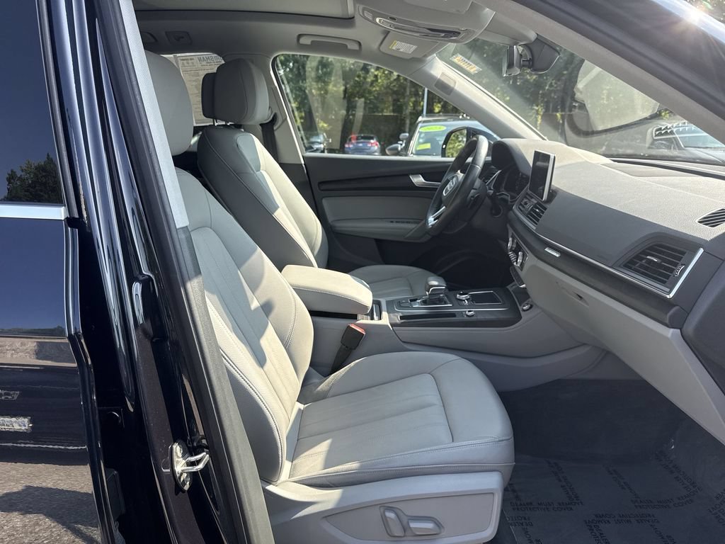 Used 2020 Audi Q5 2.0T Premium Plus w/ Premium Plus Package AWD/4WD image 26