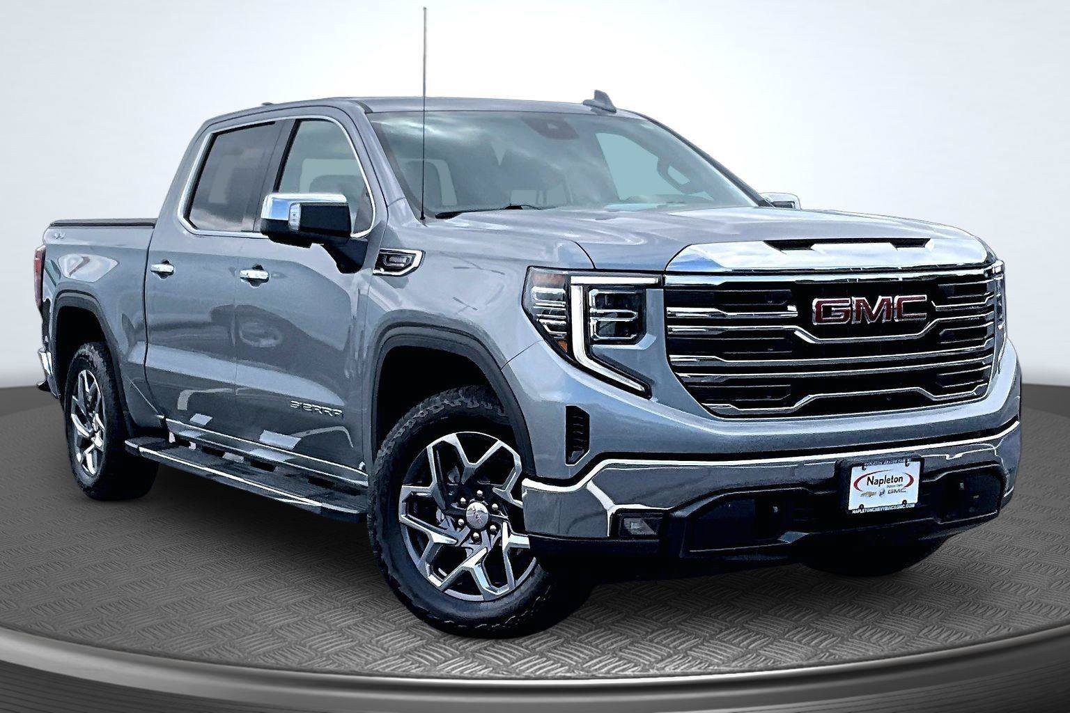 Used 2024 GMC Sierra 1500 SLT w/ SLT Convenience Package AWD/4WD image 13
