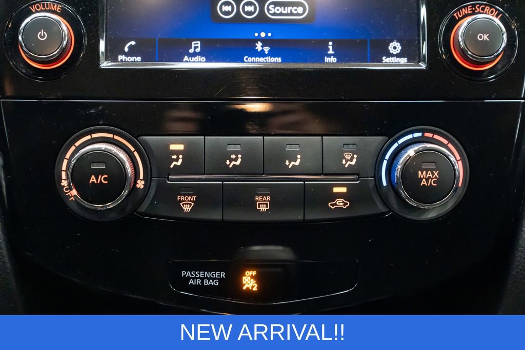 Used 2021 Nissan Rogue Sport S image 12