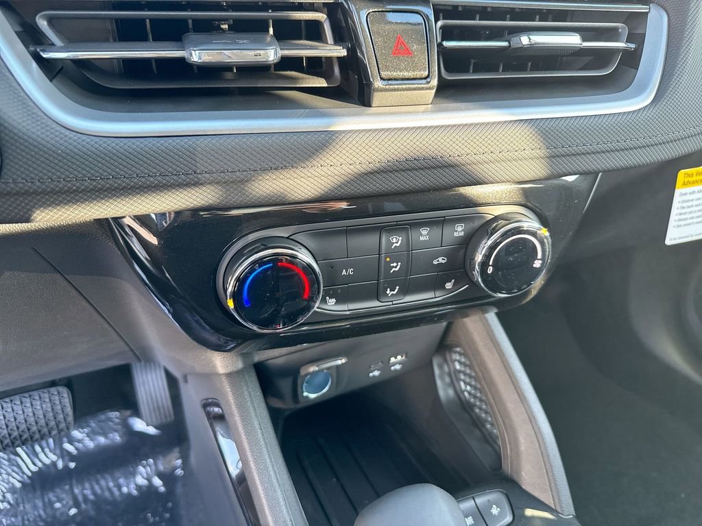 New 2026 Chevrolet TrailBlazer LT w/ LT Cold Weather Package FWD image 25