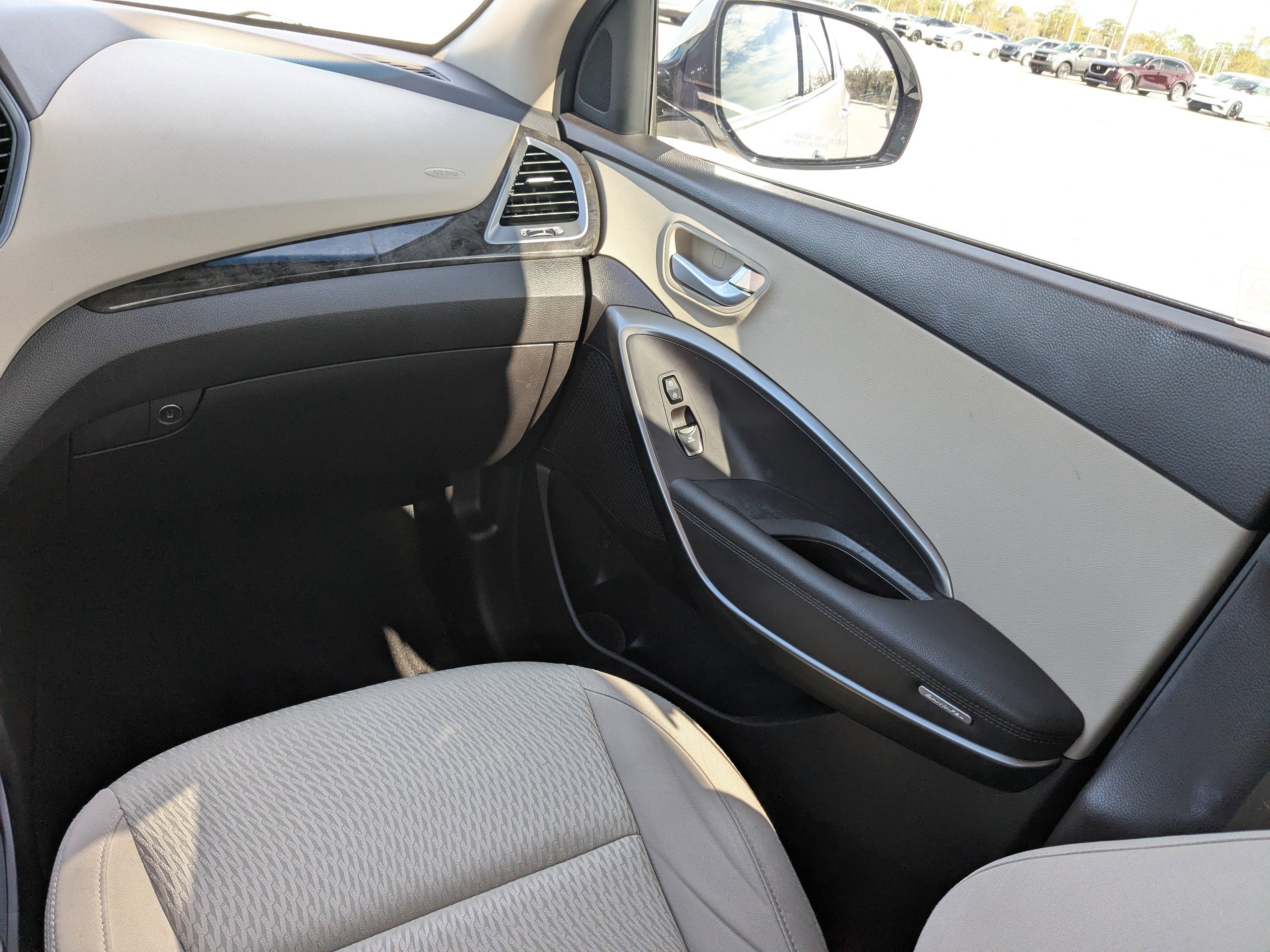 Used 2018 Hyundai Santa Fe SE image 19