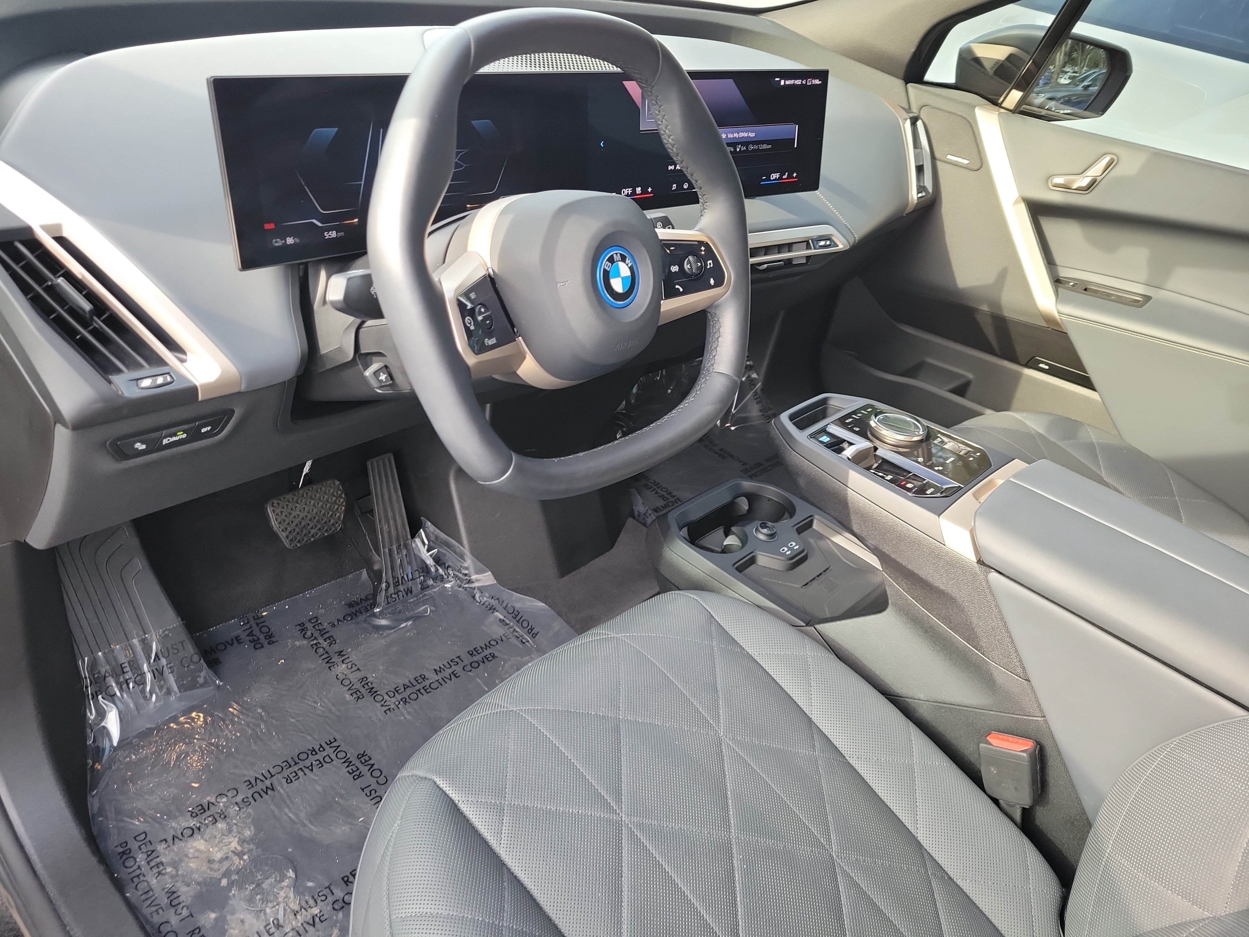 Used 2025 BMW iX xDrive50 AWD/4WD image 14