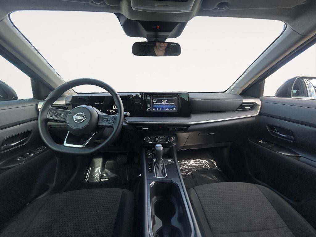 Used 2025 Nissan Kicks S AWD/4WD image 17