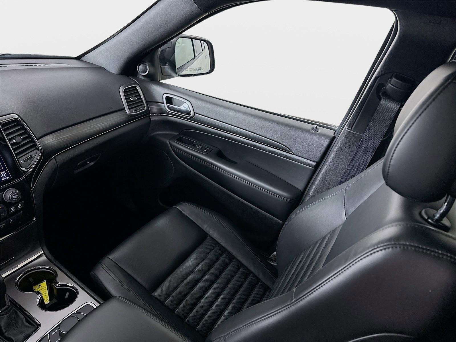 Used 2020 Jeep Grand Cherokee Limited X image 32